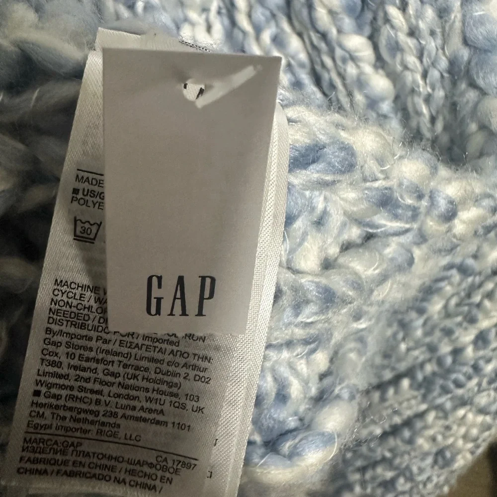 GAP Blue and White Knit Cable Scarf Fringe Large Wrap New